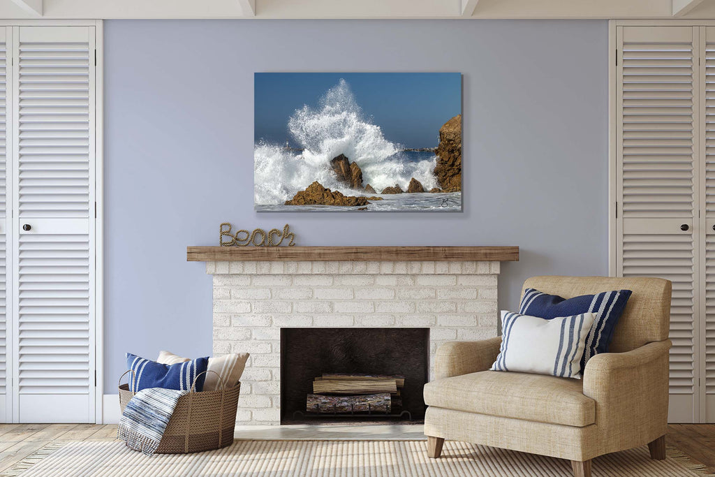 SALTSHAKER HZ FINE ART is available in sizes up to 9 ft. in rare HD clarity and with an unmatched depth of color and always on the highest-quality aluminum canvas available.  