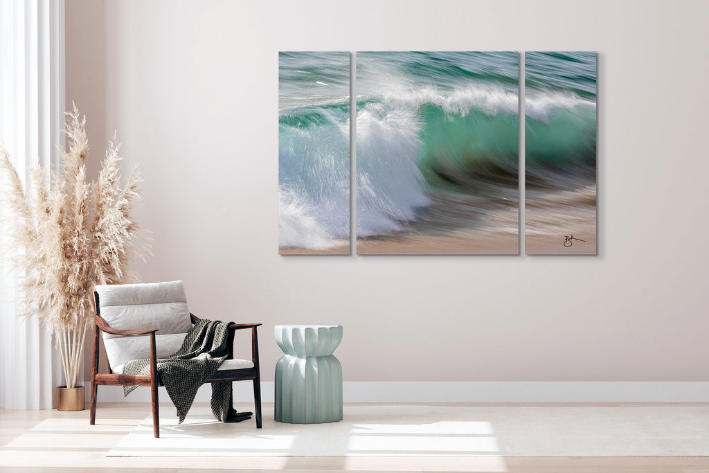 The motion and drama of being on the coast is more viscerally felt when viewing AquaFlow EXT. as the beauty at speed is what the shore is all about. Aquaflow EXT. is available in sizes up to 12 ft. – where powerful beauty in the form of a wave will captivate on walls with HD clarity, smoothness, and unmatched richness of color on the highest-quality, fine art aluminum (metal) canvas available. 